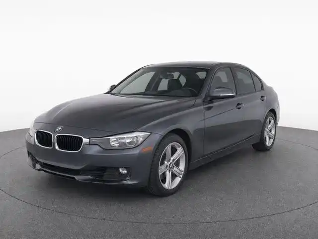 2015 BMW 3 Series 320i xDrive Sedan's photo