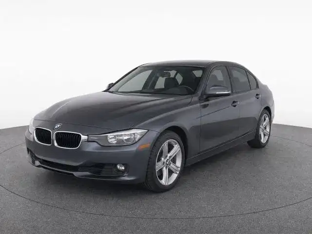 2015 BMW 3 Series 320i xDrive Sedan's photo