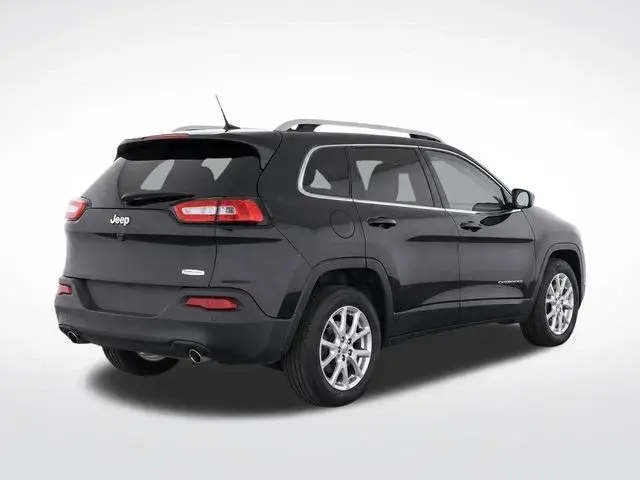 2018 Jeep Cherokee Latitude photo 3