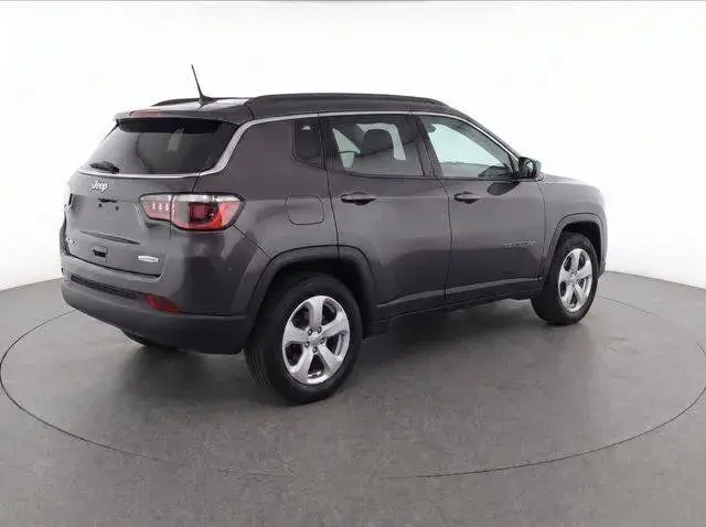 2019 Jeep Compass Latitude 4WD photo 4