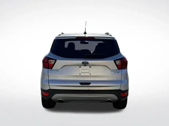 2019 Ford Escape Titanium 4WD photo 4