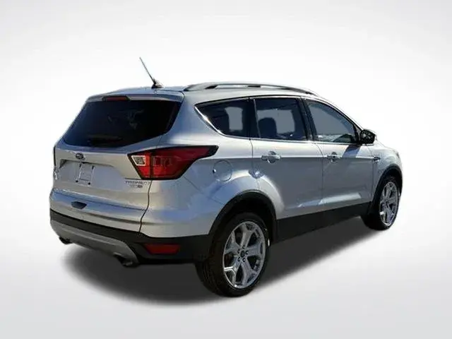 2019 Ford Escape Titanium 4WD photo 5