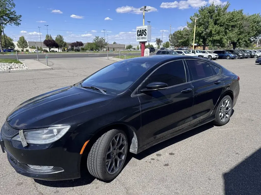 2015 Chrysler 200 C AWD photo 4