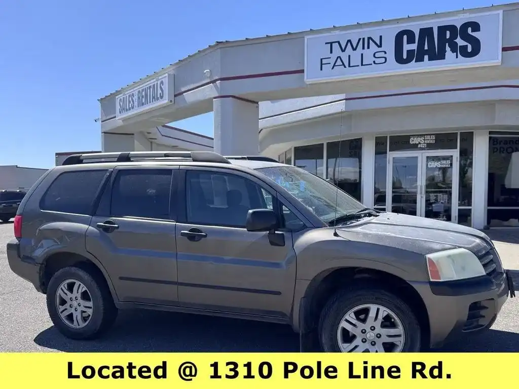 2004 Mitsubishi Endeavor LS AWD's photo
