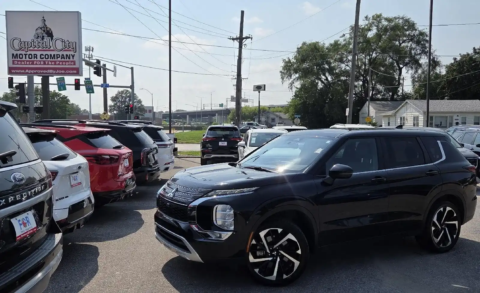 2024 Mitsubishi Outlander SE 2WD's photo