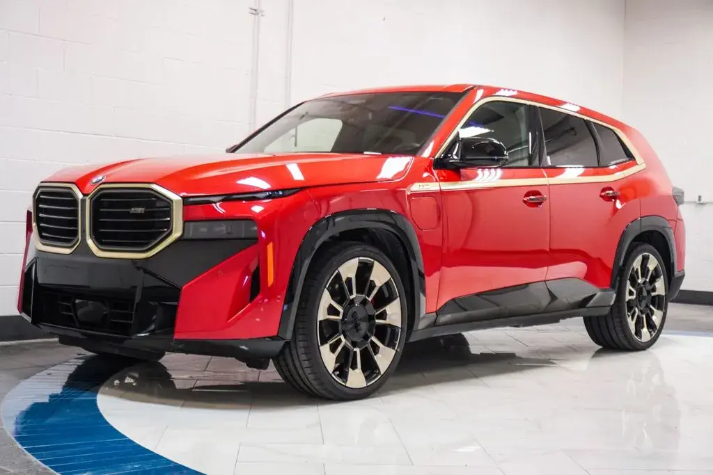 2024 BMW XM Base photo 4