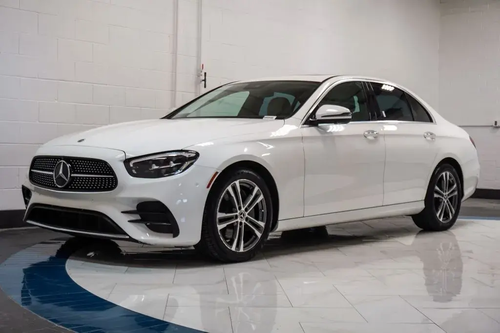 2022 Mercedes-Benz E-Class E350 4MATIC photo 4
