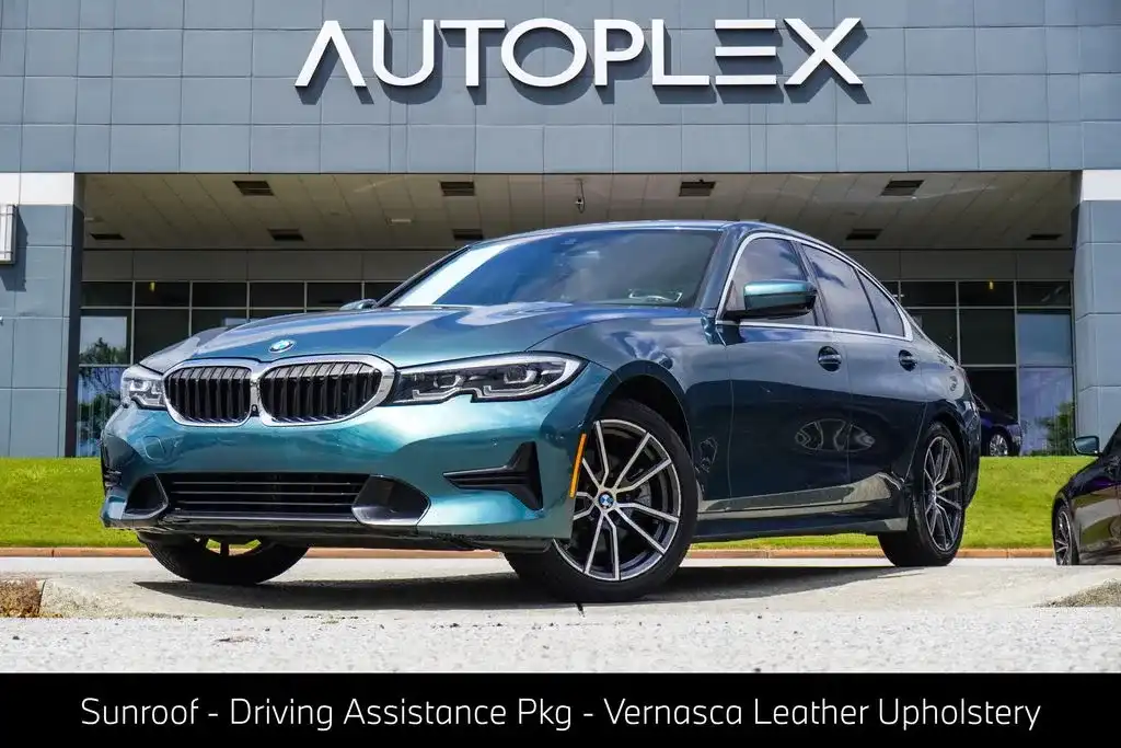 2021 BMW 3 Series 330i xDrive Sedan's photo