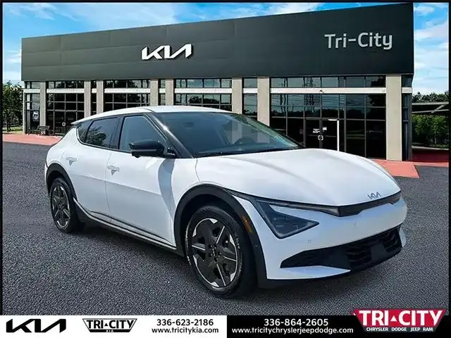 2025 Kia EV6 Light L/R's photo