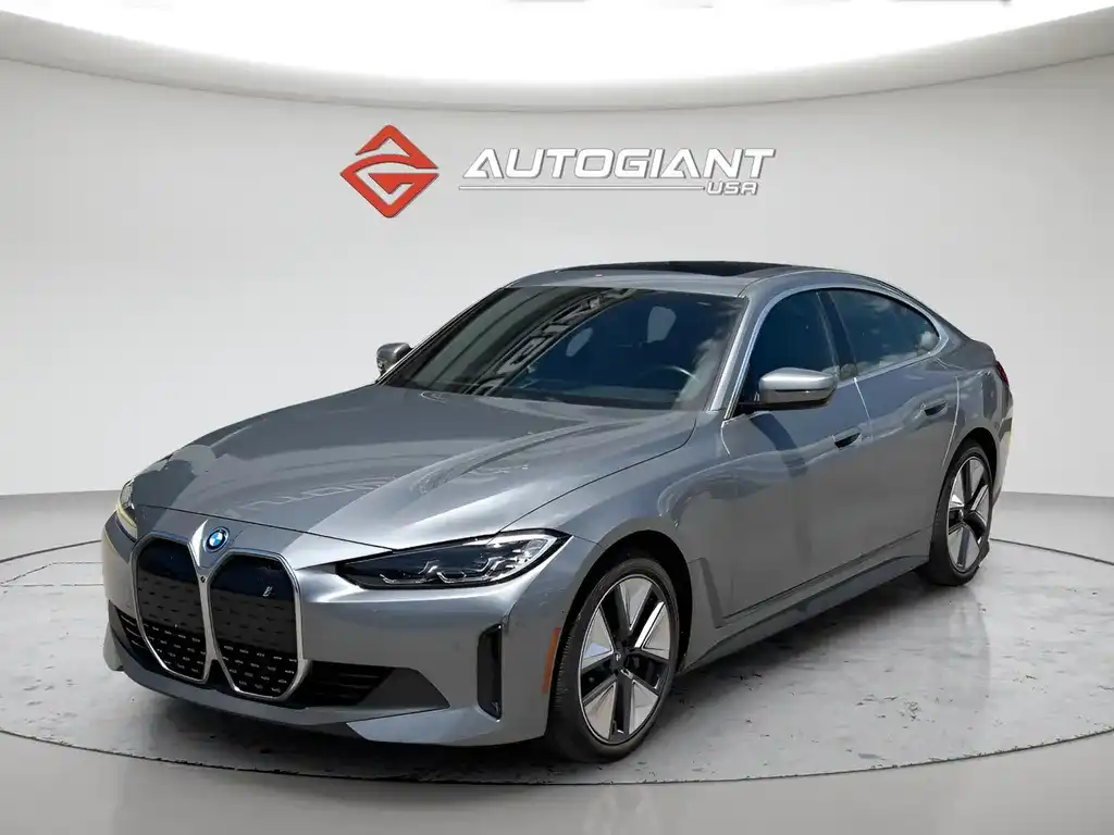 2023 BMW i4 eDrive40's photo