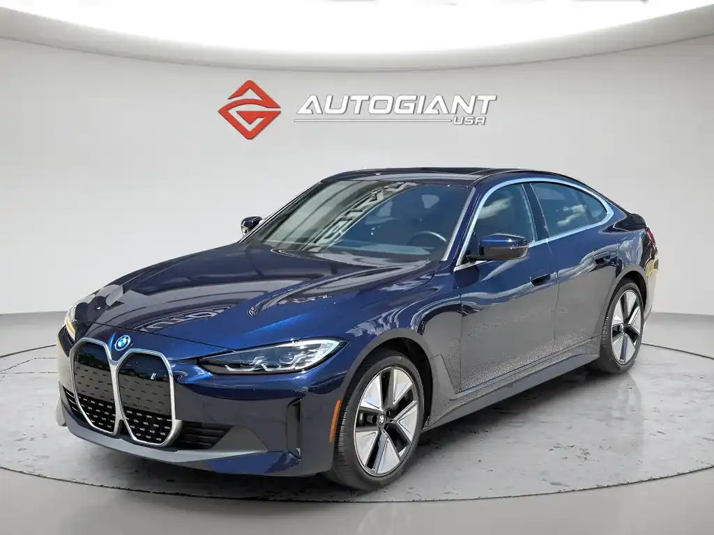 2023 BMW i4 eDrive35's photo
