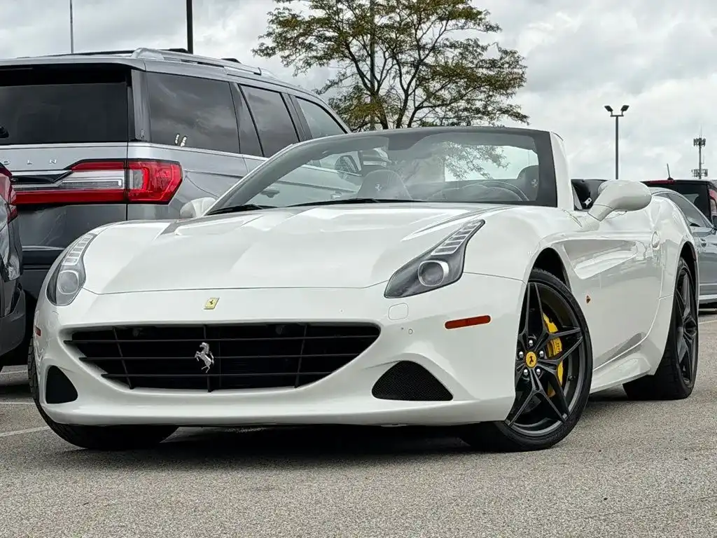 2015 Ferrari California Base's photo
