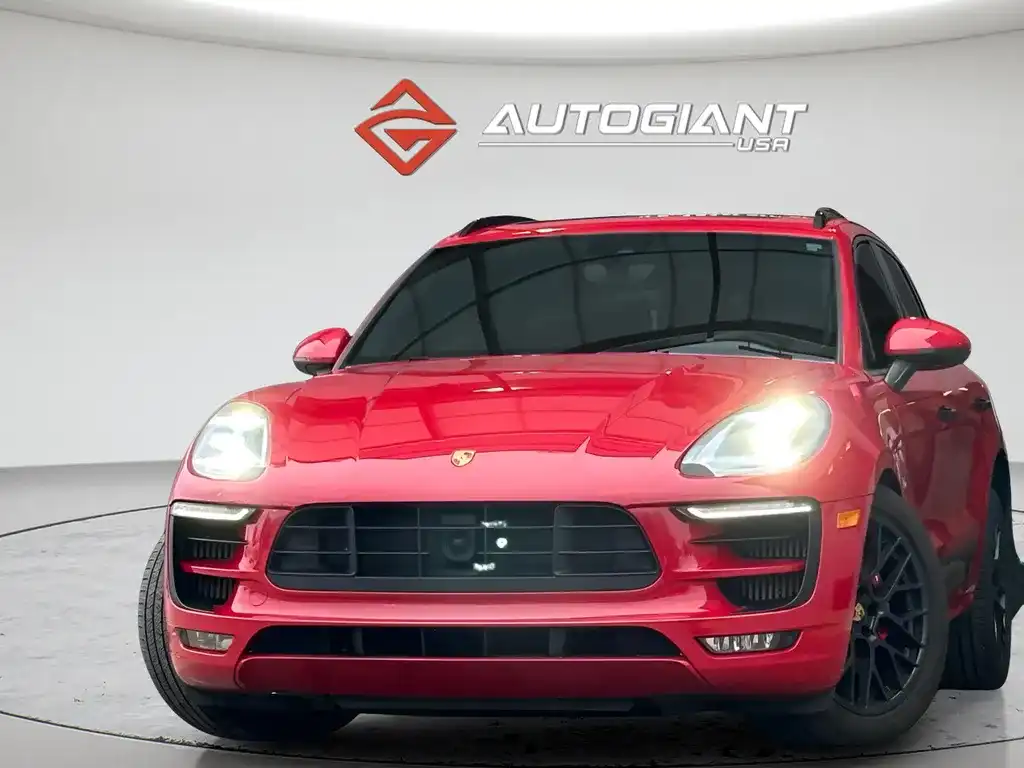 2017 Porsche Macan GTS's photo
