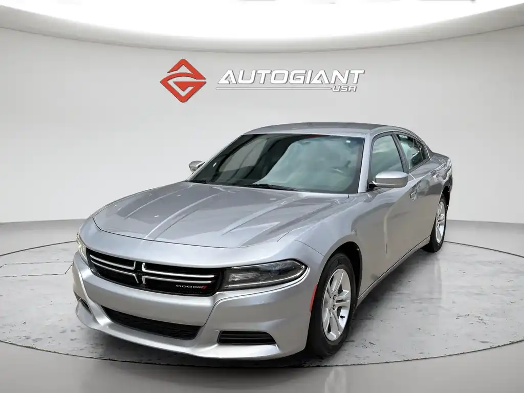 2016 Dodge Charger SE's photo