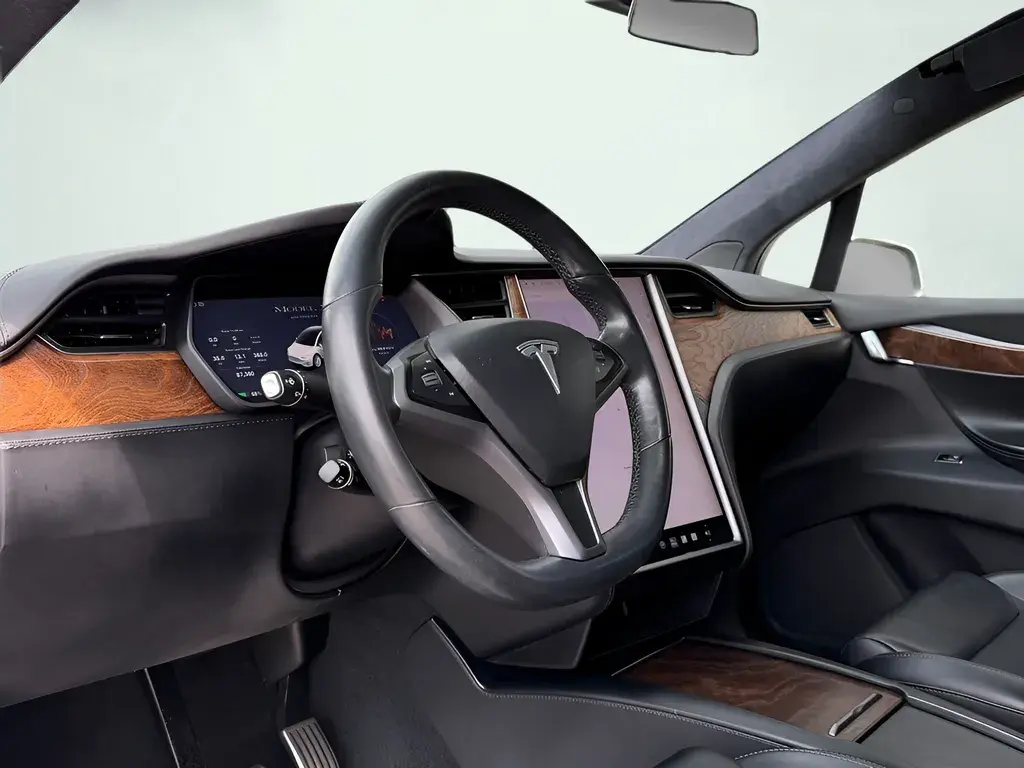 2020 Tesla Model X Long Range photo 4