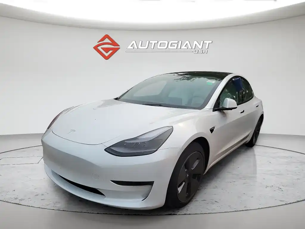 2023 Tesla Model 3 Base's photo