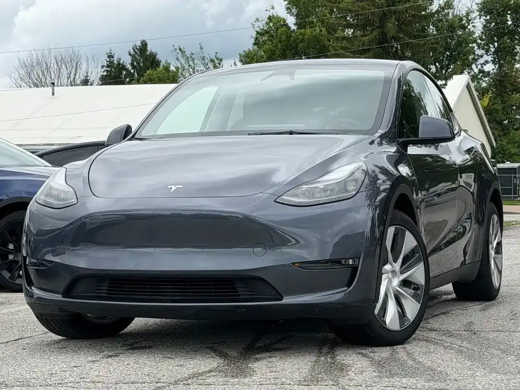 2023 Tesla Model Y Long Range Dual Motor All-Wheel Drive's photo