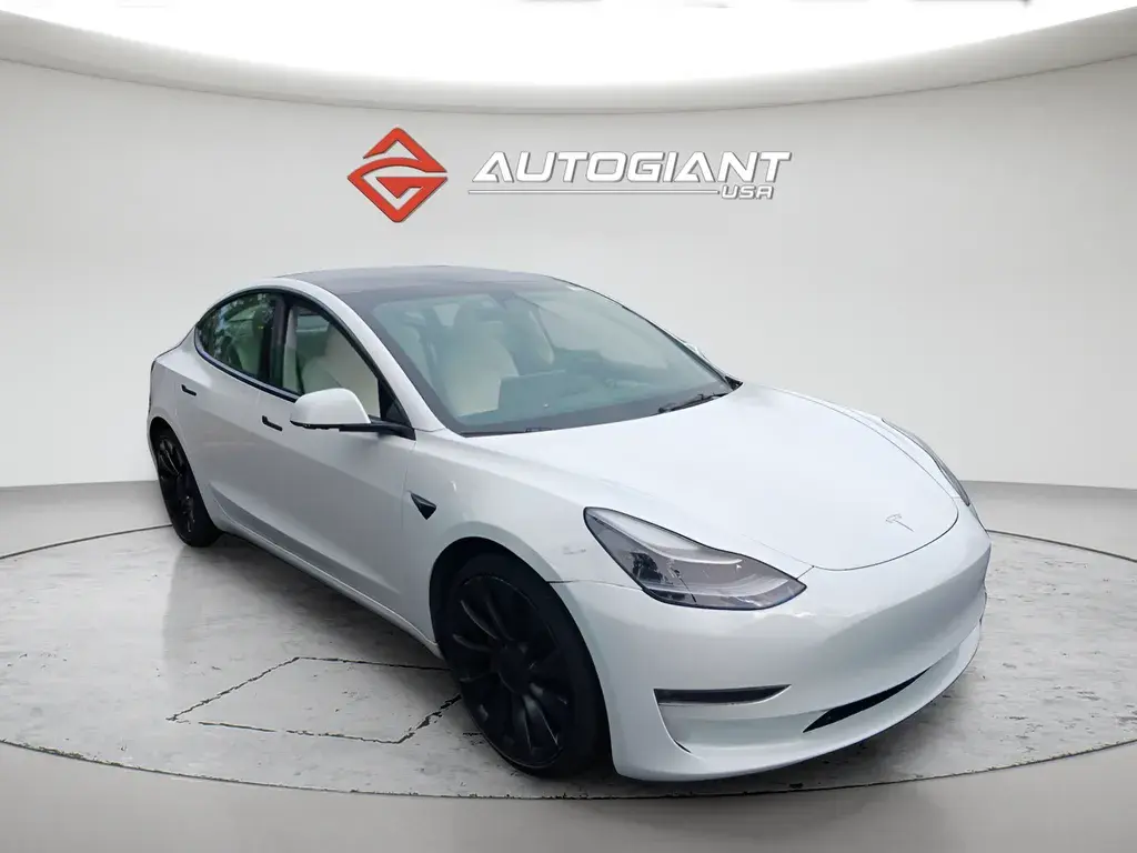2023 Tesla Model 3 Performance photo 4
