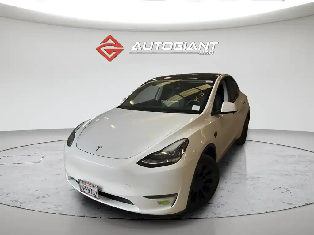 2023 Tesla Model Y Long Range Dual Motor All-Wheel Drive's photo