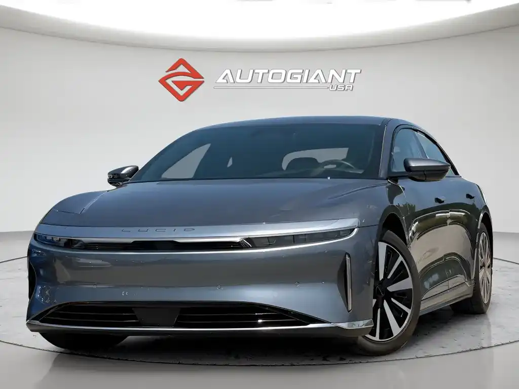 2024 Lucid Air Touring's photo