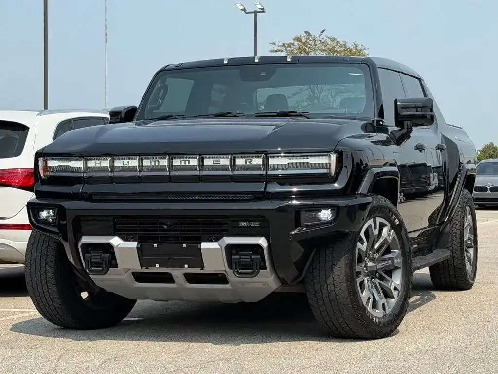 2024 GMC Hummer EV 3X's photo