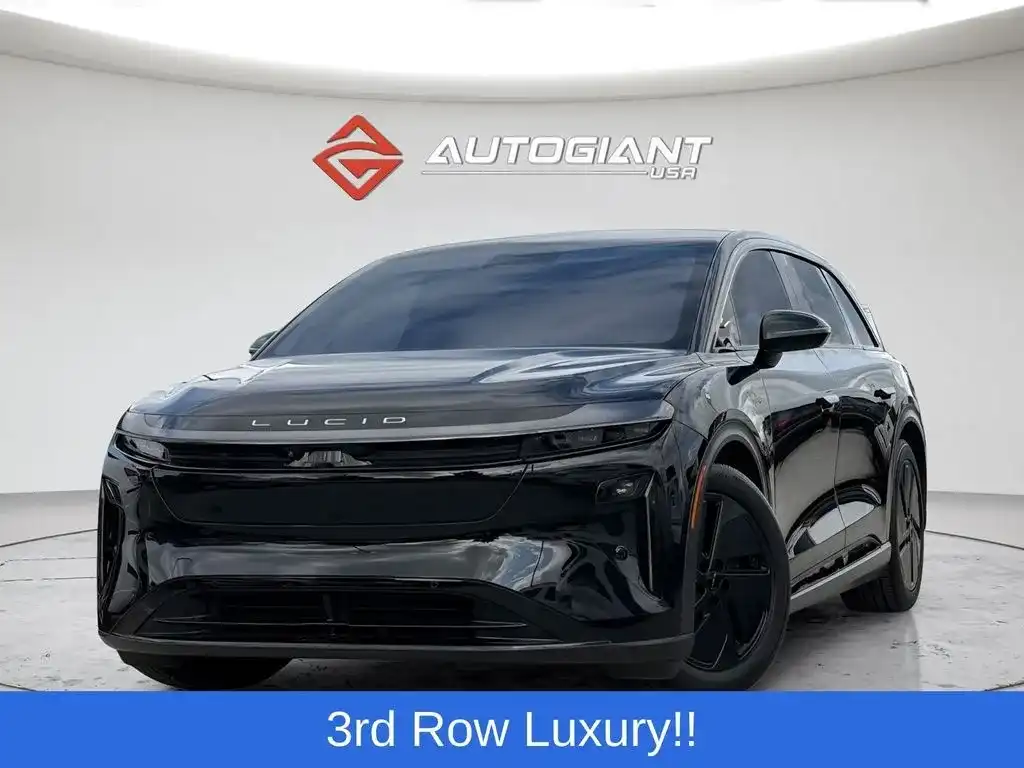 2026 Lucid Gravity Grand Touring Auto's photo