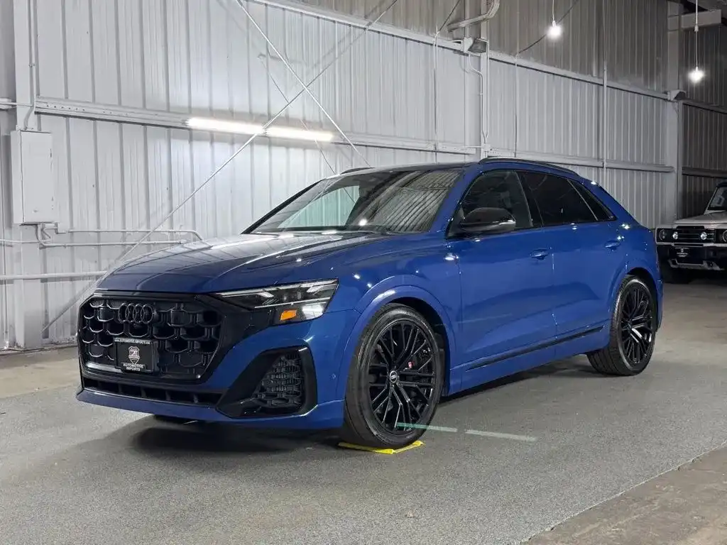 2024 Audi SQ8 Premium Plus's photo