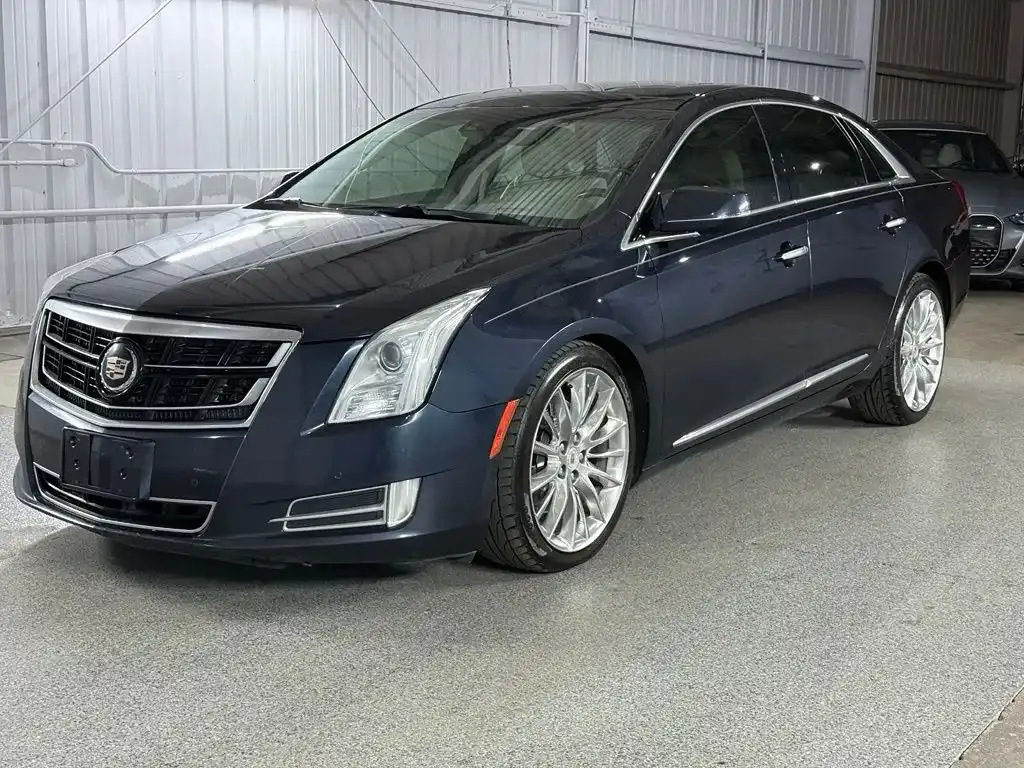 2014 Cadillac XTS Vsport AWD Platinum Collection's photo
