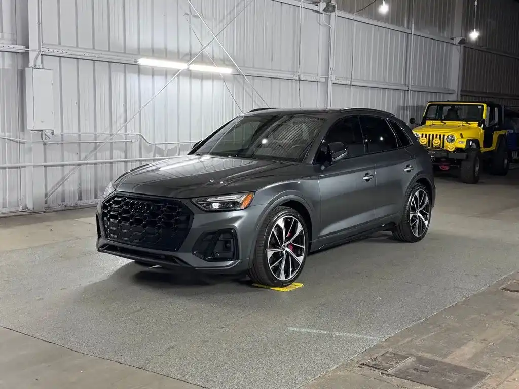 2023 Audi SQ5 Premium Plus's photo
