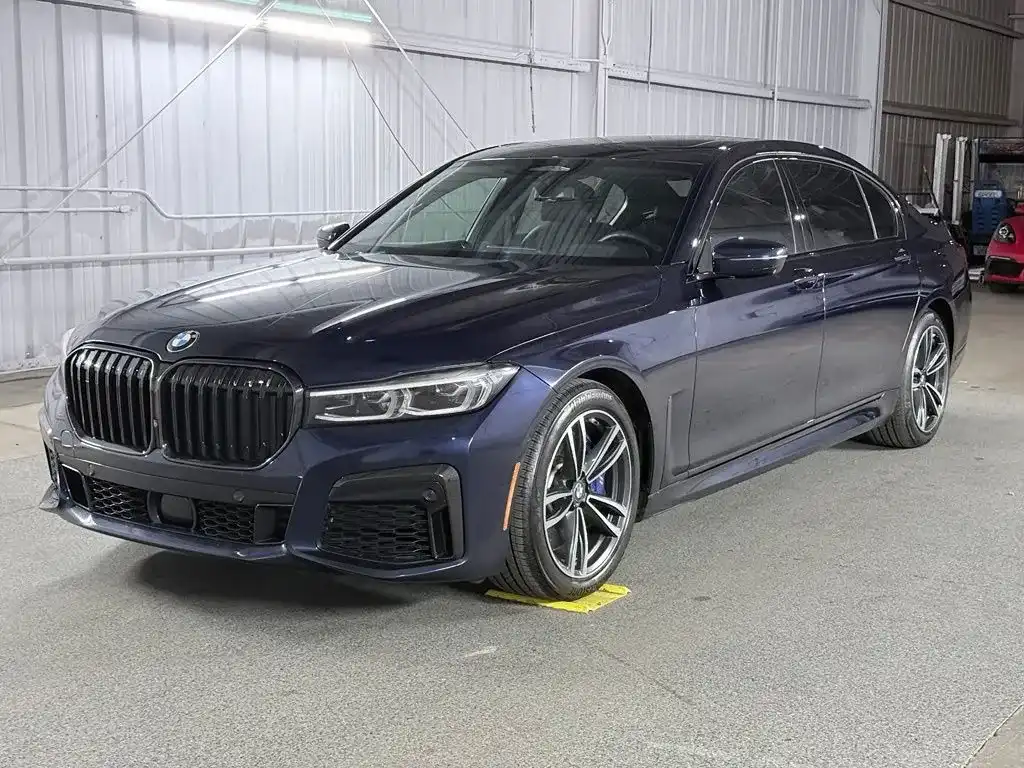 2022 BMW 7 Series 750i xDrive's photo