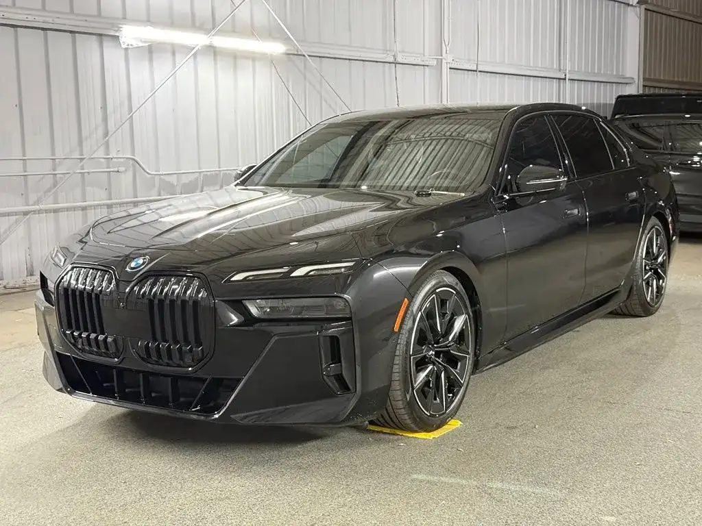 2023 BMW i7 xDrive60's photo