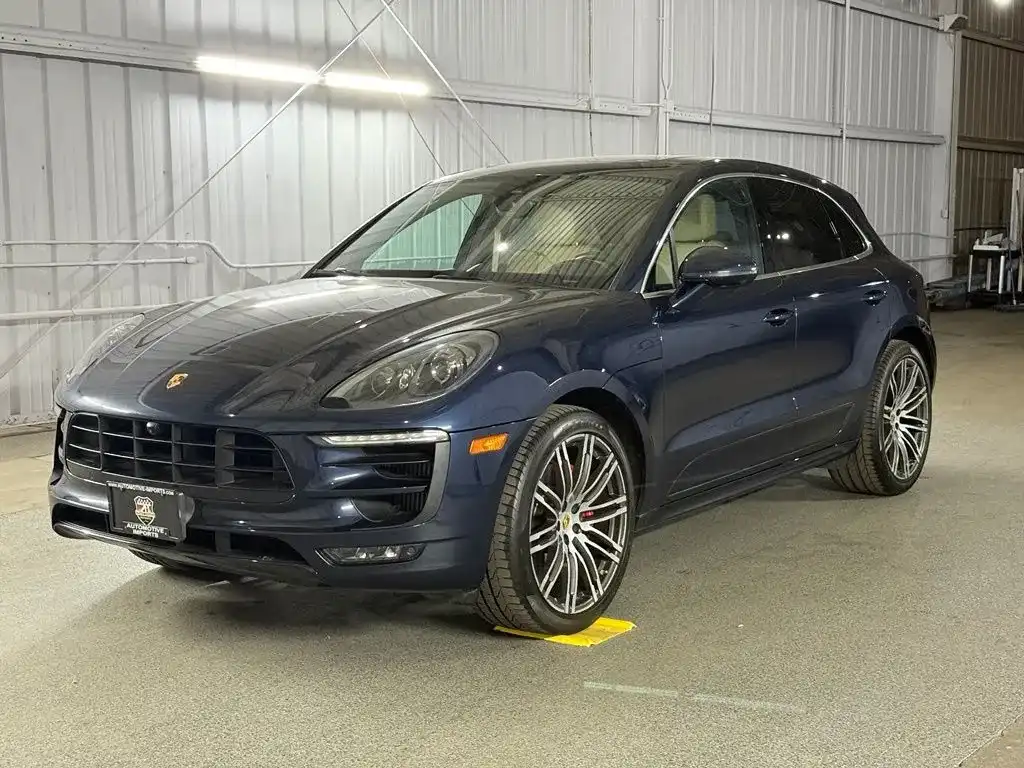 2018 Porsche Macan GTS's photo