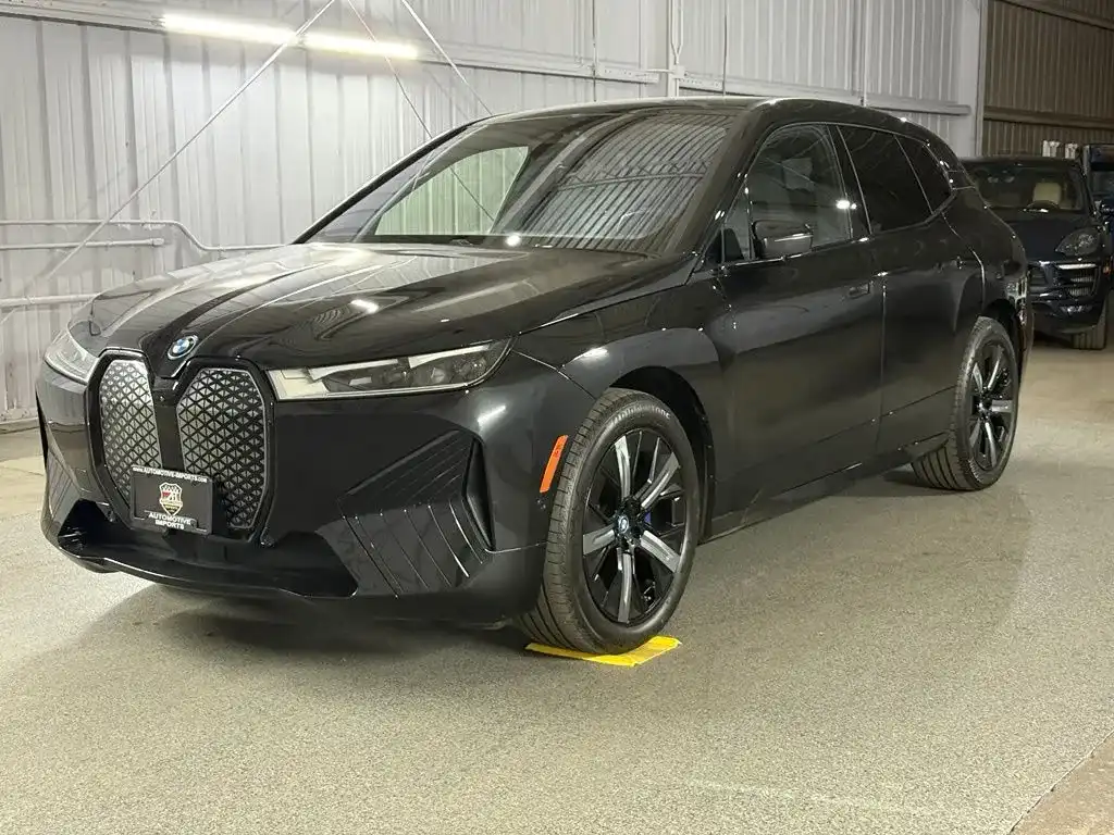 2023 BMW iX xDrive50's photo