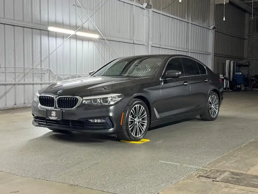 2018 BMW 5 Series 540i xDrive Sedan's photo