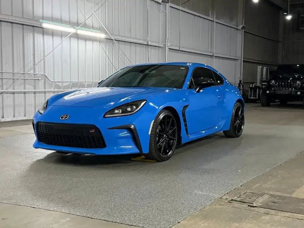 2024 Toyota GR86 Premium AT's photo