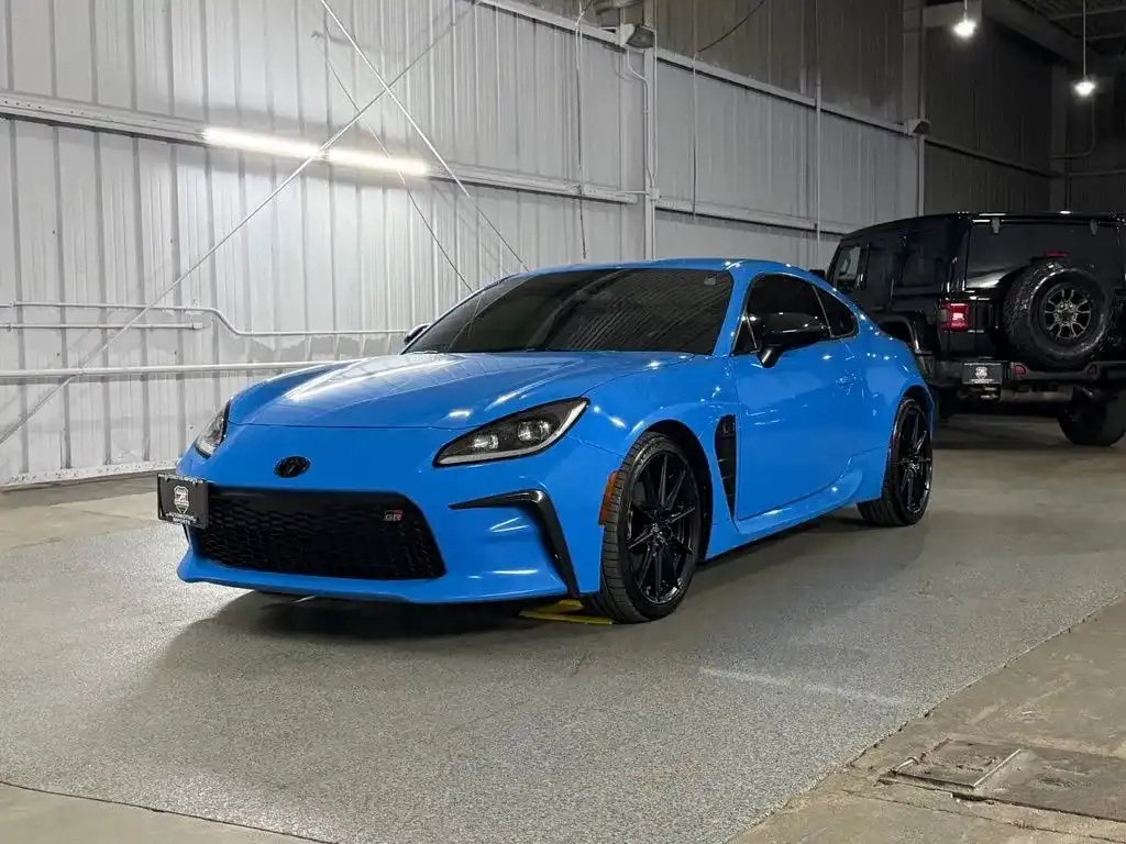 2023 Toyota GR86 Premium's photo