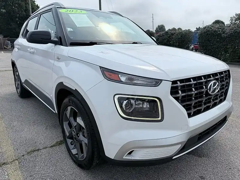 2023 Hyundai Venue Limited IVT's photo
