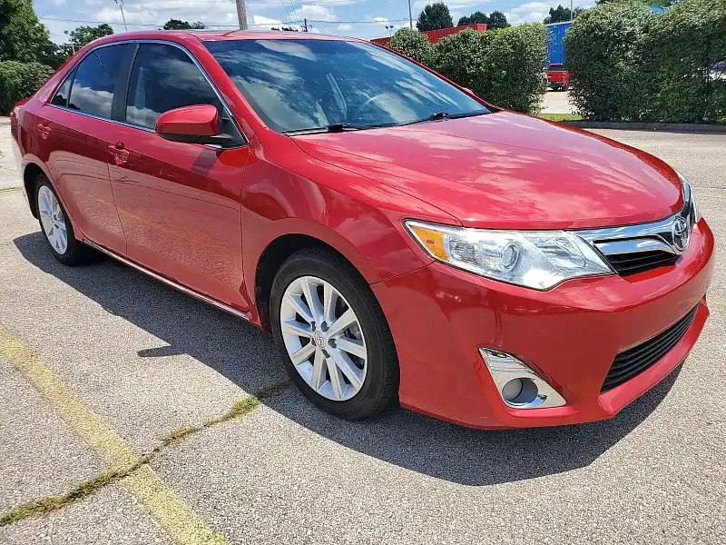 2014 Toyota Camry 2.5 Auto XLE's photo