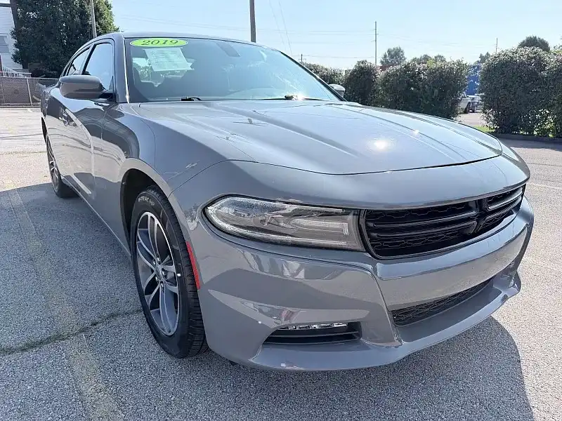 2019 Dodge Charger SXT AWD's photo
