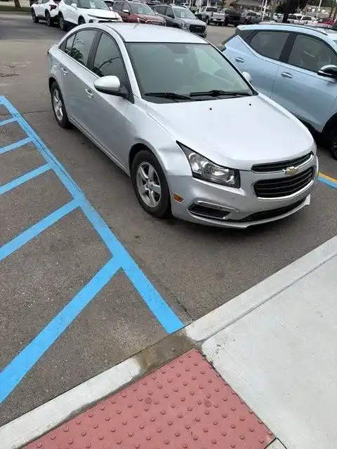 2016 Chevrolet Cruze 1LT Auto's photo