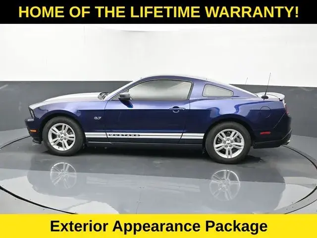 2012 Ford Mustang V6 photo 4