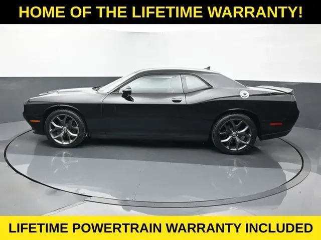 2018 Dodge Challenger SXT Plus photo 4