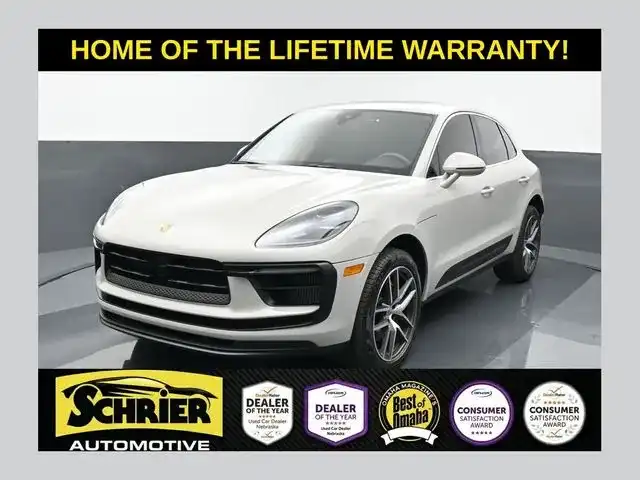 2023 Porsche Macan S's photo