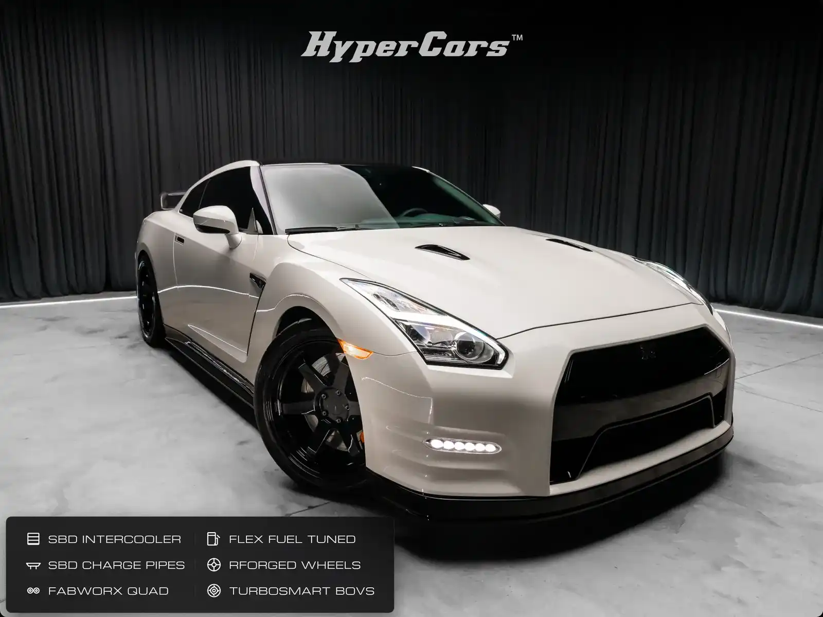 2015 Nissan GT-R Premium's photo