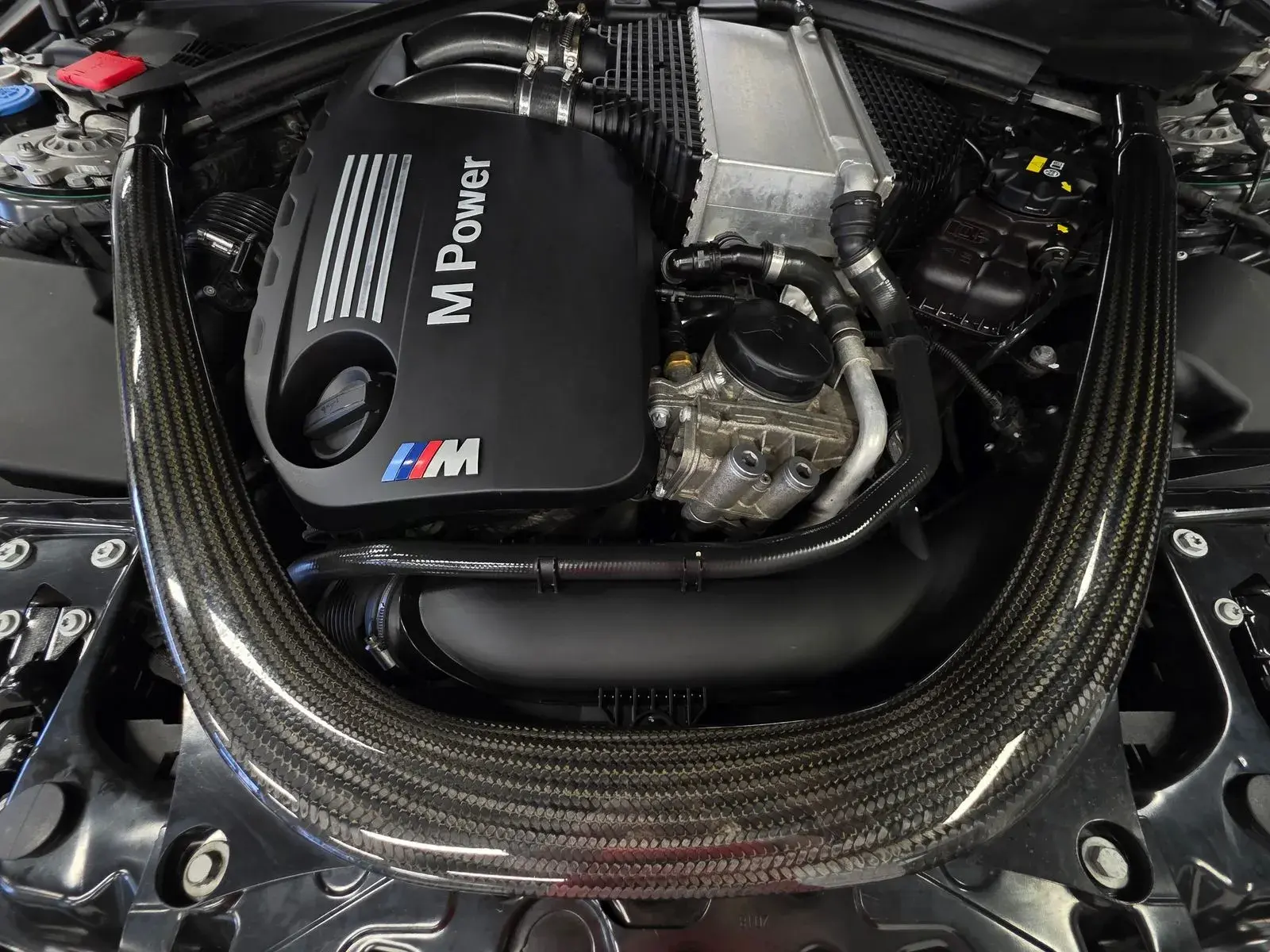 2018 BMW M3 Base photo 3