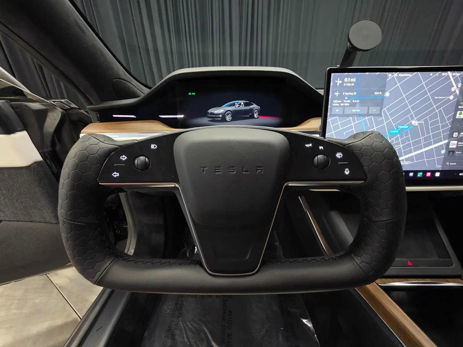 2021 Tesla Model S Long Range Plus photo 4
