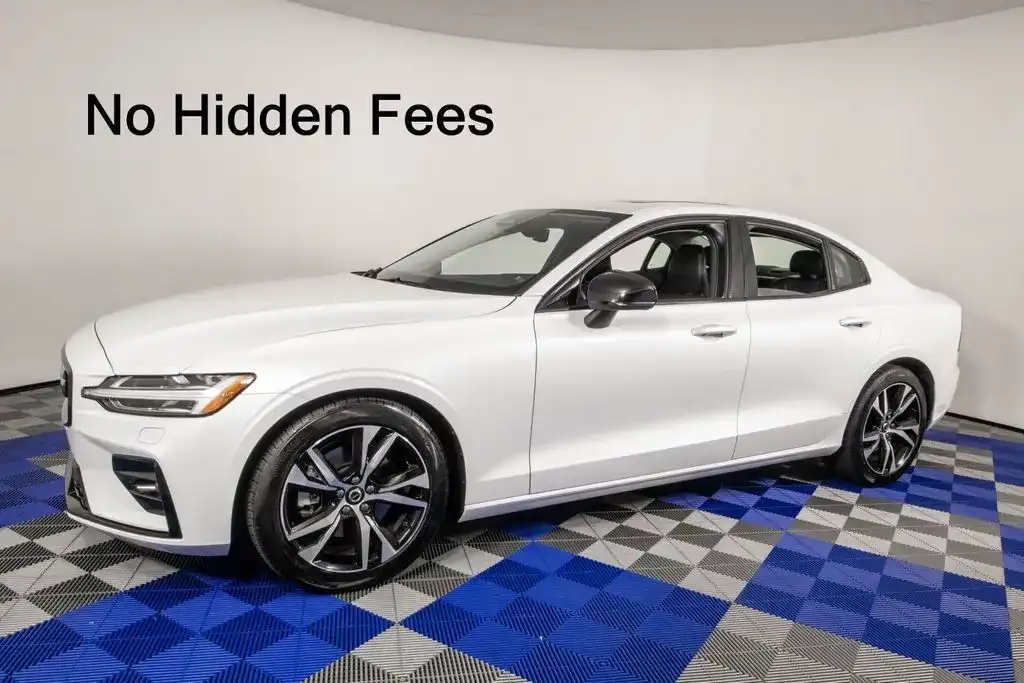 2025 Volvo S60 B5 Core Dark's photo