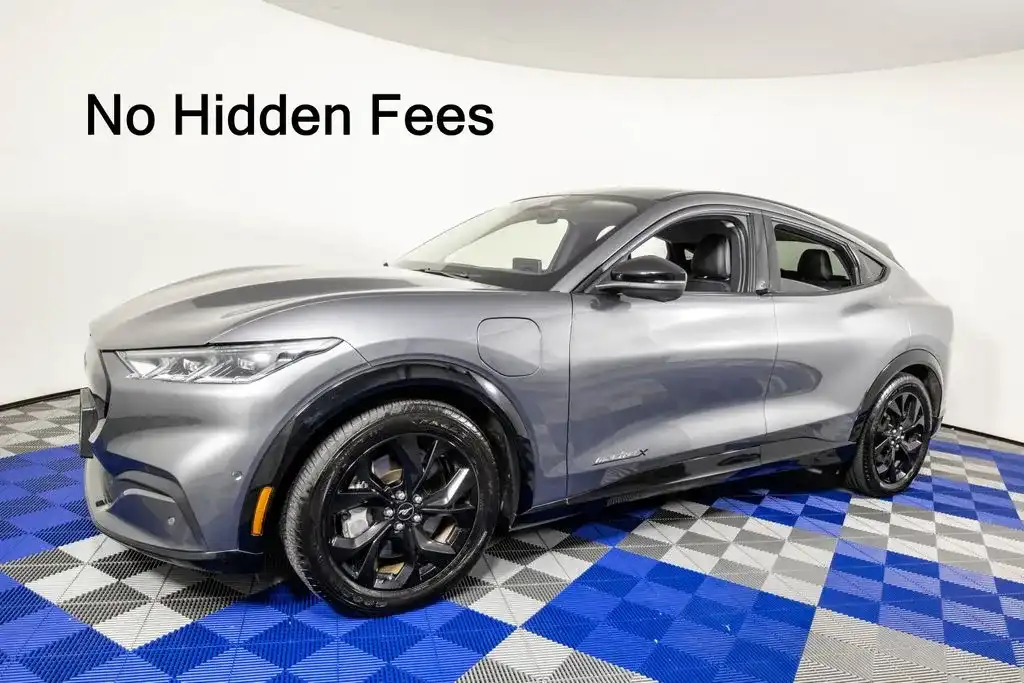 2023 Ford Mustang-Mach-e Premium's photo