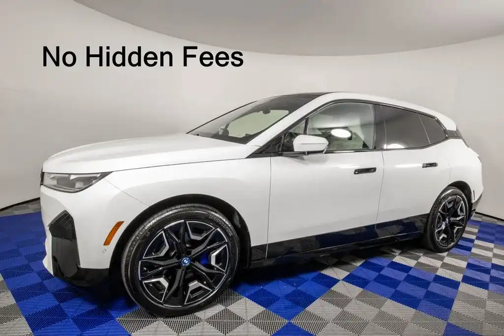 2025 BMW iX xDrive50's photo