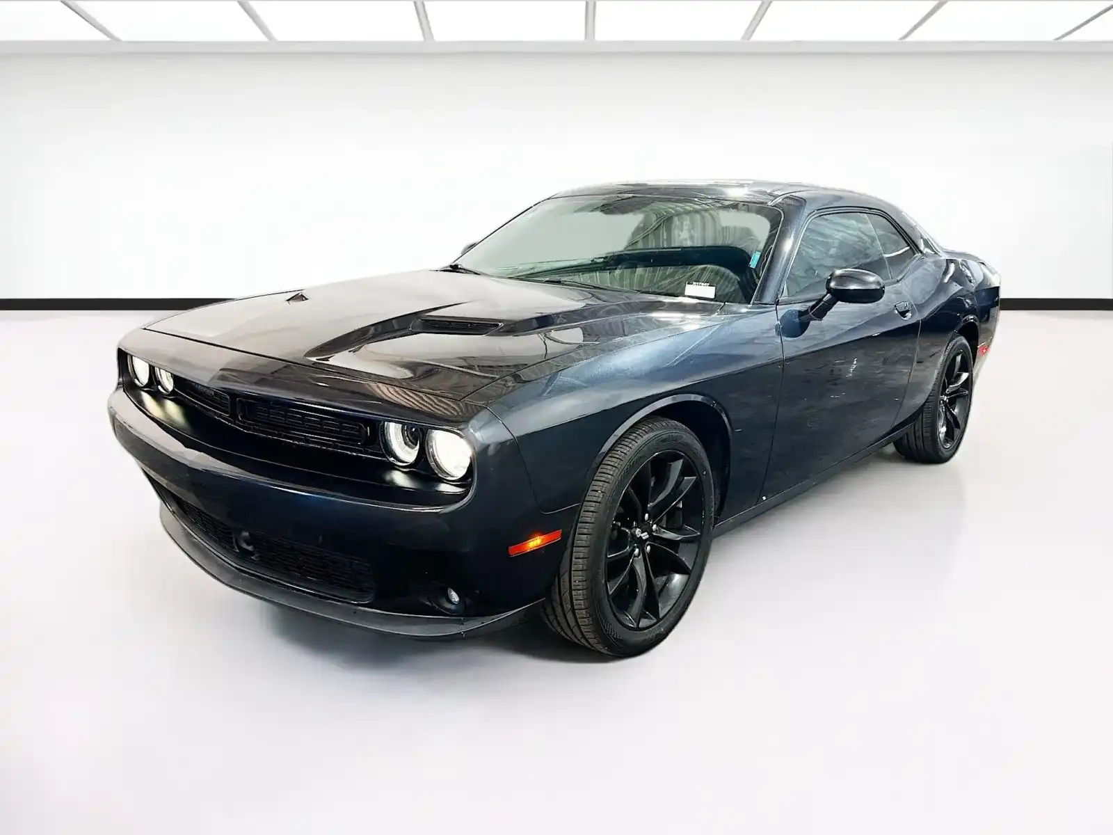 2018 Dodge Challenger SXT Plus's photo